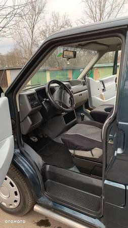 Volkswagen Transporter Caravelle Lang Comfortline - 4