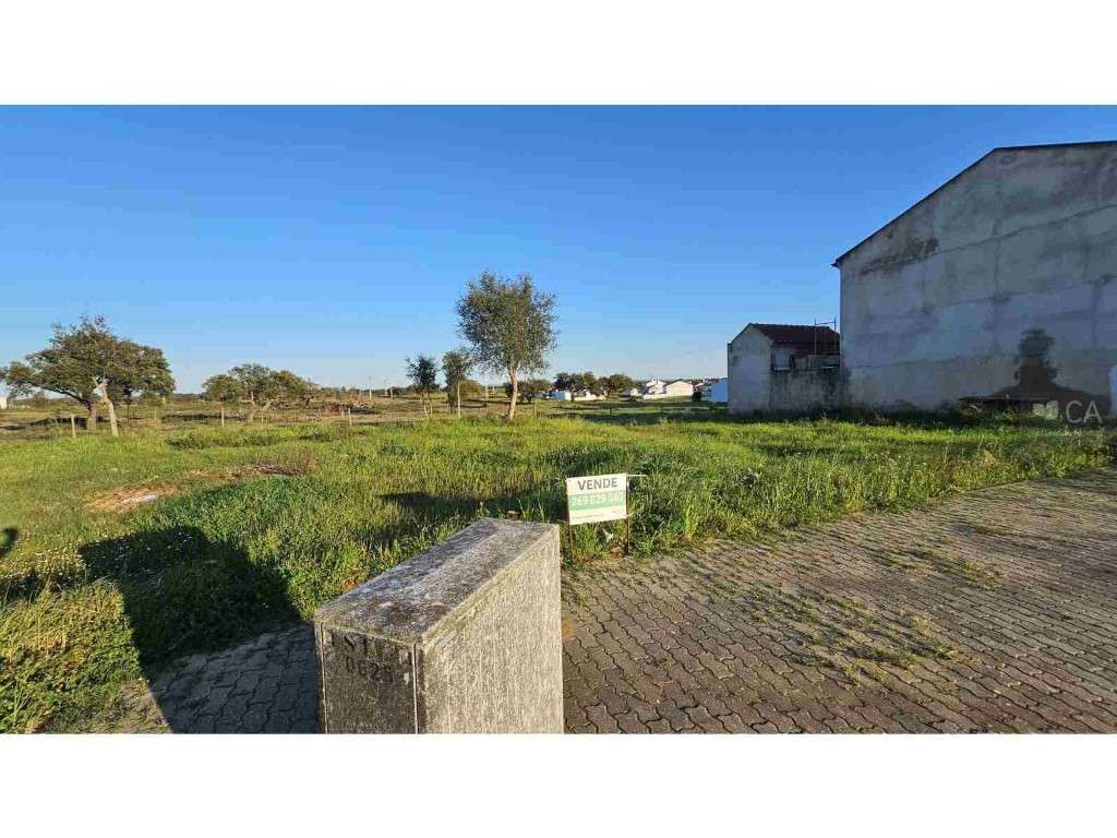 Lote de terreno destinado a construção de moradia unifamiliar-1