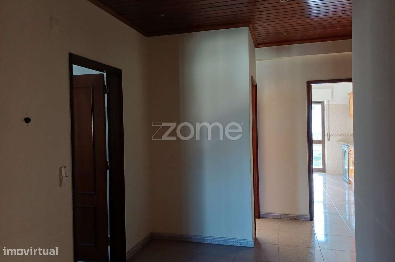 Apartamento T2, perto do Parque do Morango na Brejoeira - Grande imagem: 5/22