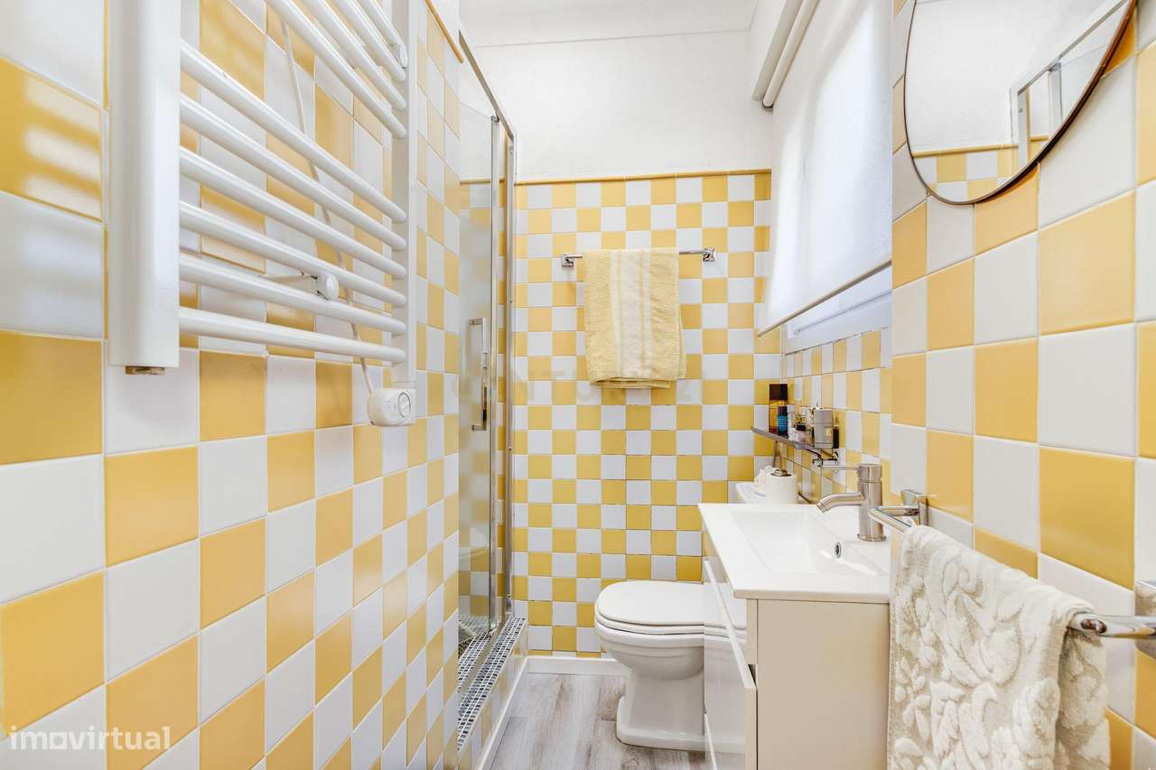 MORADIA T4 COM JARDIM E GARAGEM-25