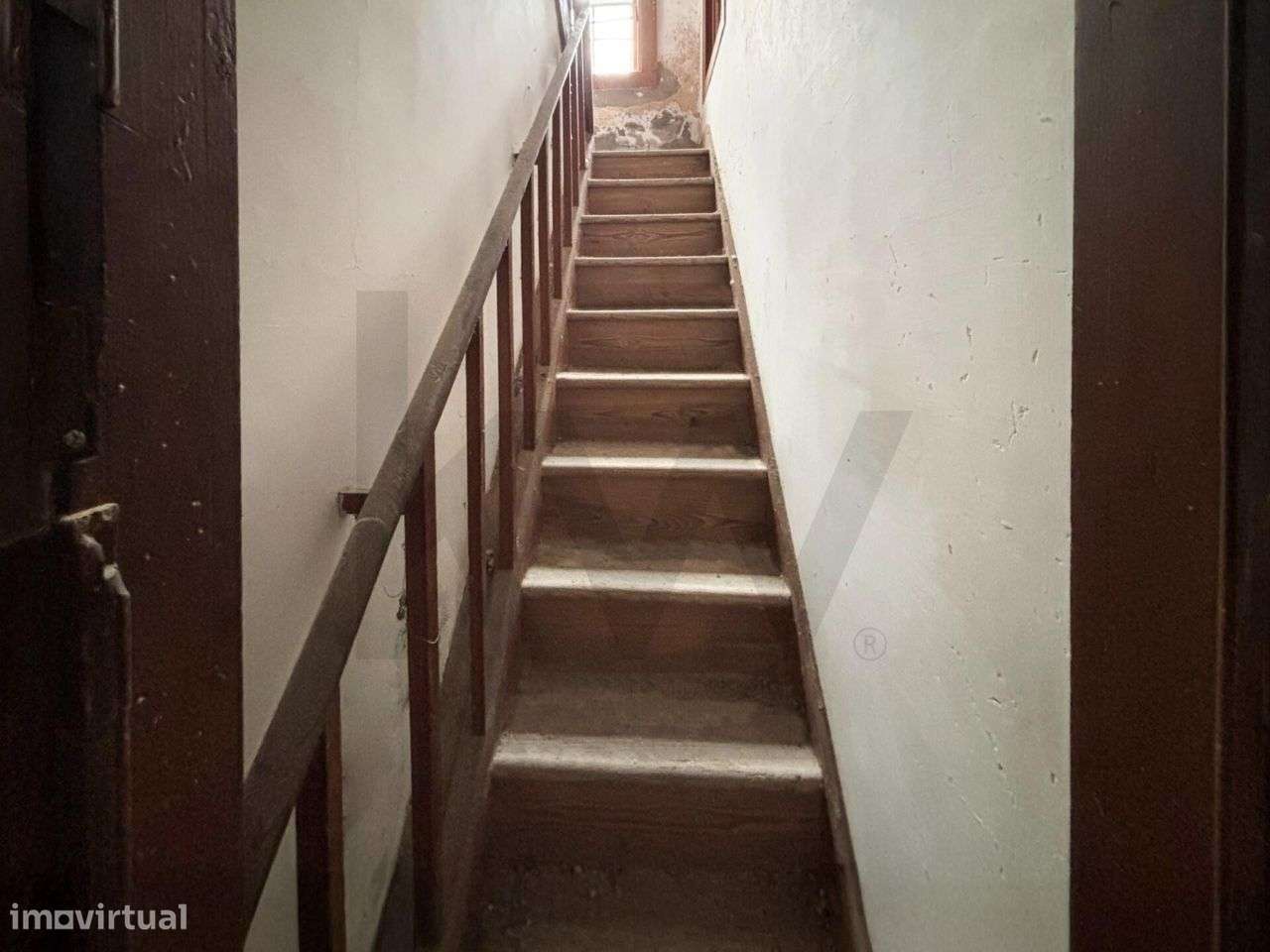 Moradia T2 Térrea com Sótão Beira Mar (para recuperar)-6