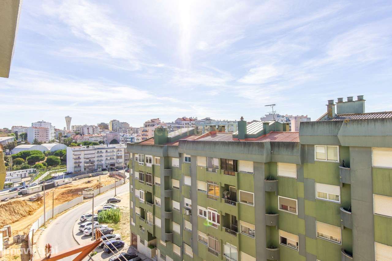 Apartamento T1 no Feijó -Almada-0