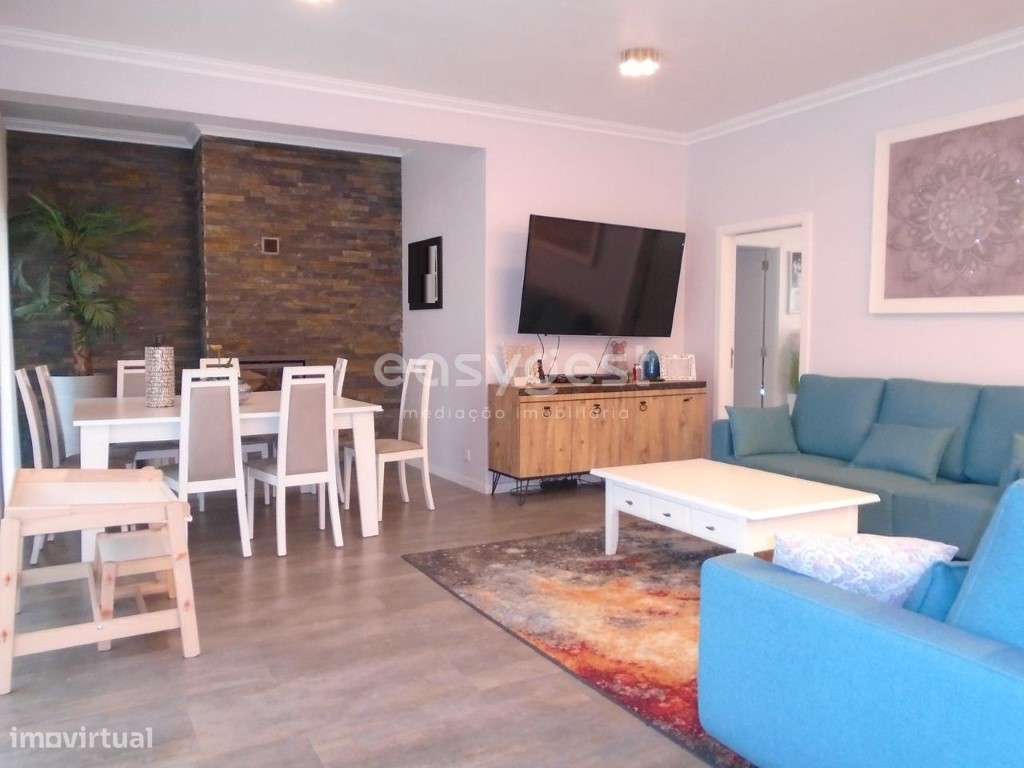 Moradia T3 em bom estado de conservação no Centro de Pataias - Grande imagem: 5/53