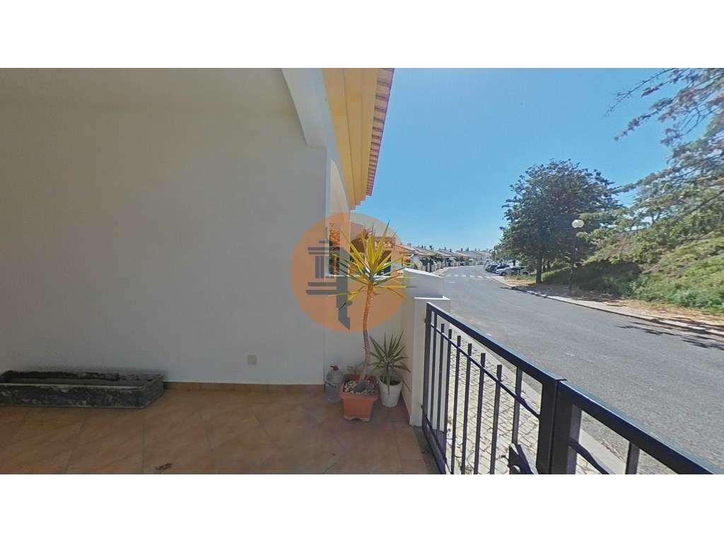 Fantástica Moradia com Piscina para venda-47