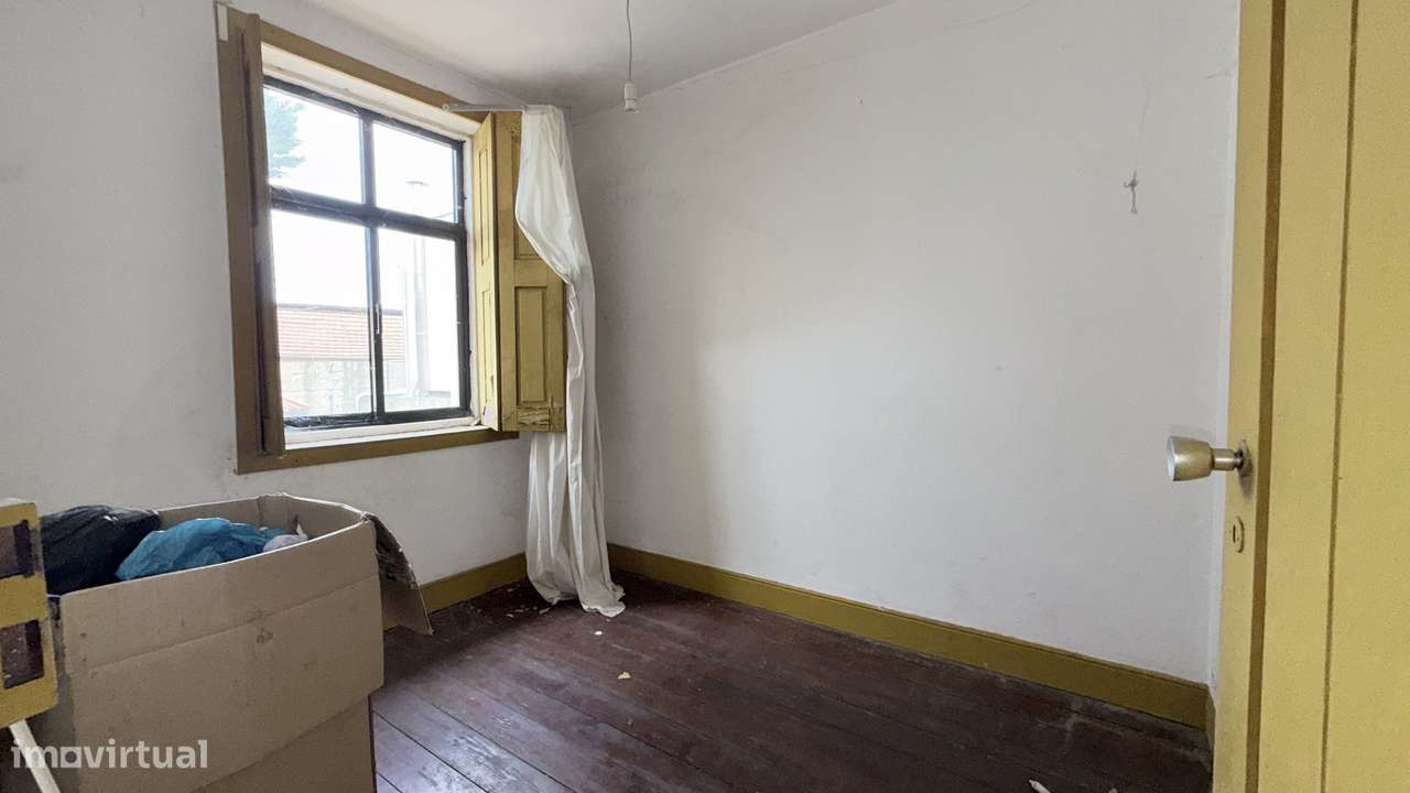 Moradia para remodelar em Ermesinde-12