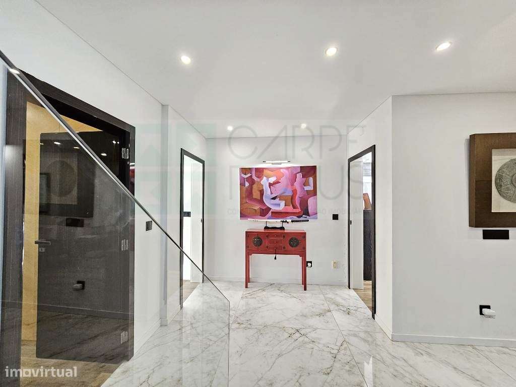 Magnifica moradia T4 com piscina na Urbanização Aroeira, em Santo E...-53