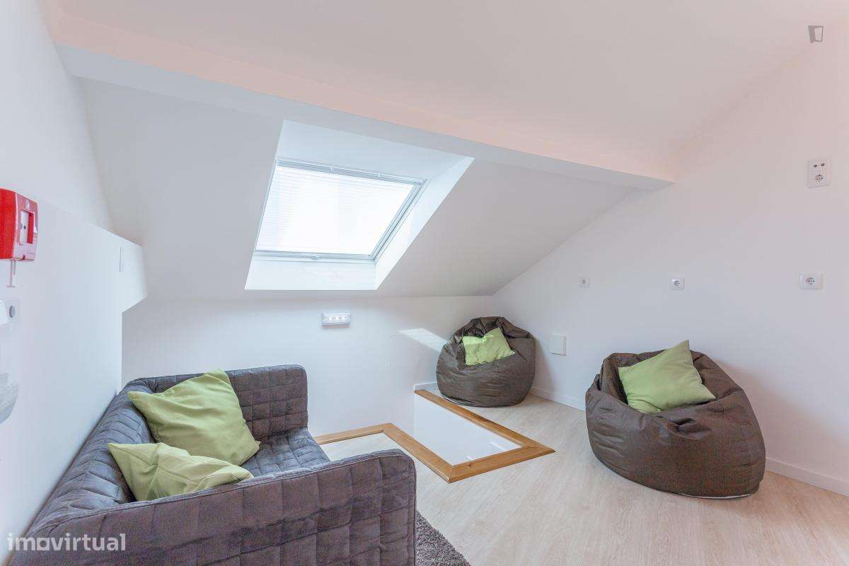 Quarto - localizado em Rio Tinto Porto - Grande imagem: 5/10