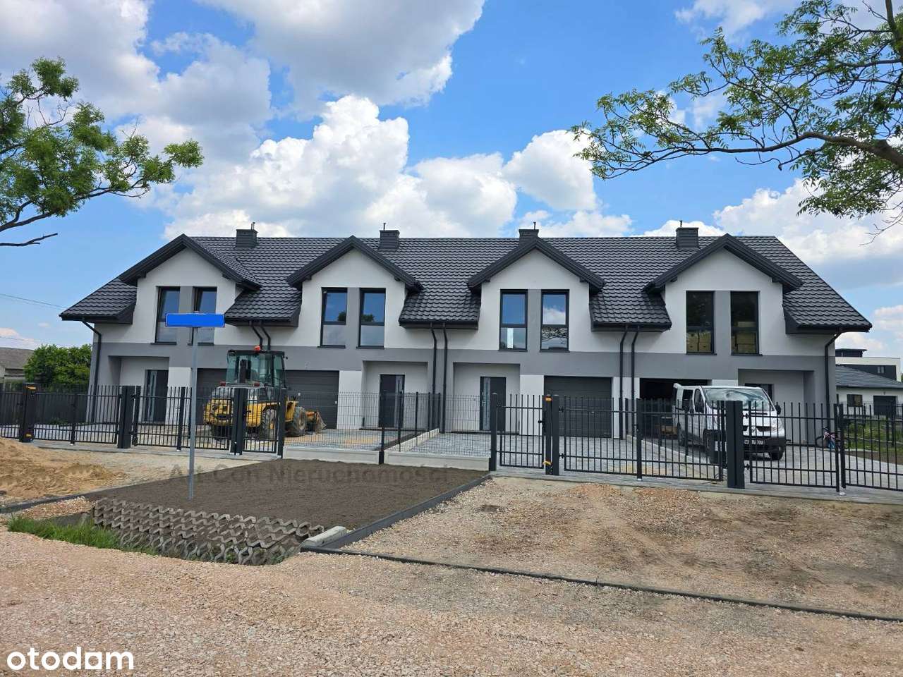 Segment środkowy 5-pokojowy 128m2 z działką 232m2 z garażem-0