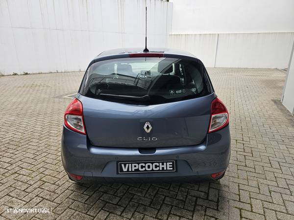 Renault Clio - 37