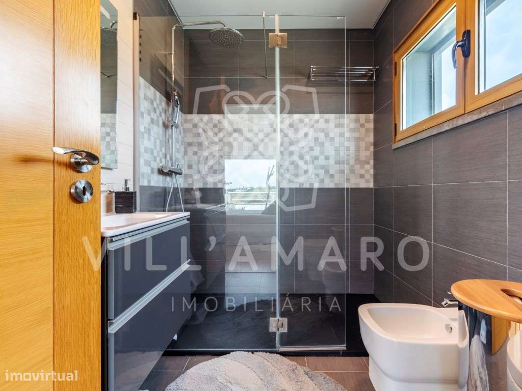 Apartamento T4 Duplex | Condomínio Fechado | São Pedro da Cadeira-25