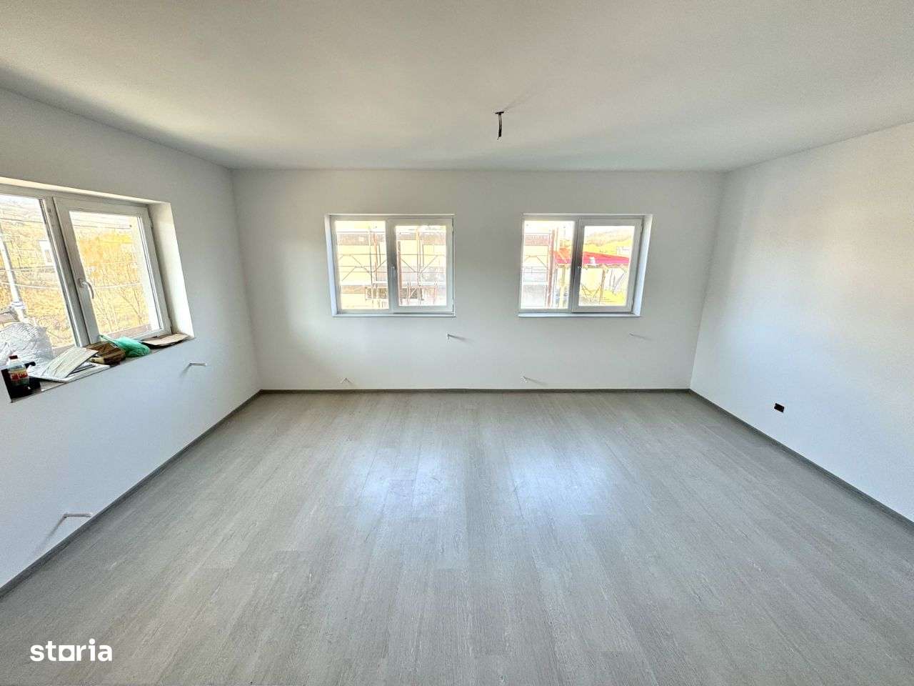 CANALIZARE! ASFALT! Mijloc de transport! Vila Bucium-Visan - Imagine principală: 2/8