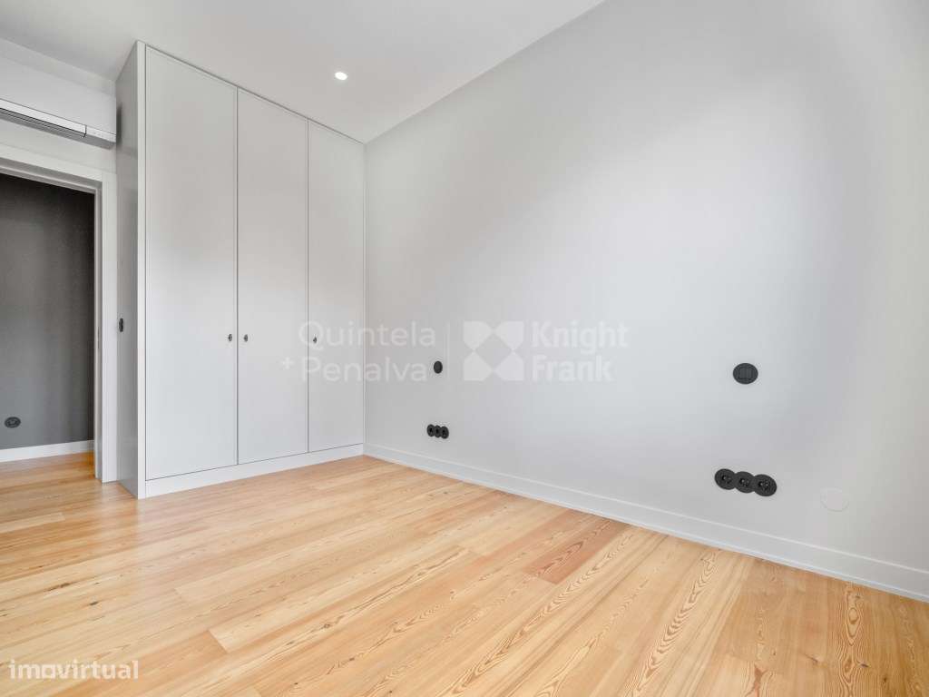 Apartamento T4 com terraço privativo nas Avenidas novas, Lisboa-15