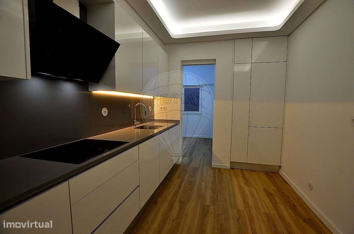 Apartamento T3 à venda em Cacilhas - Grande imagem: 2/36