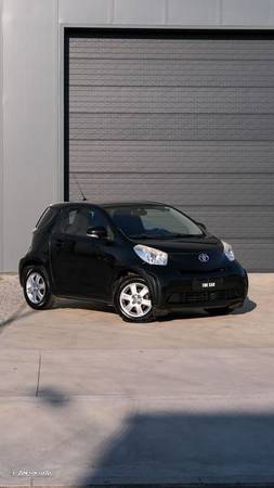 Toyota iQ 1.0 VVT-i - 1