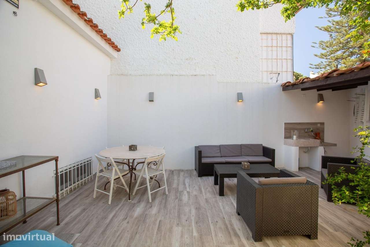 Moradia T4+1 para remodelação Gandarinha em Cascais-13