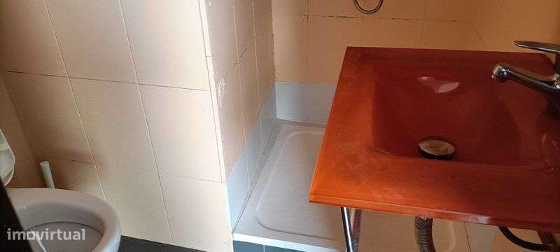 Arrenda-se T0/1 Centro de Loures - Grande imagem: 4/6