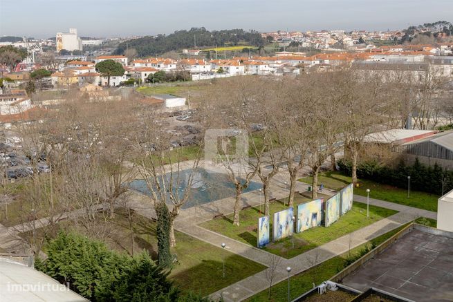 Apartamento T4 com Varanda de 31m2 e vista mar em Matosinhos-41