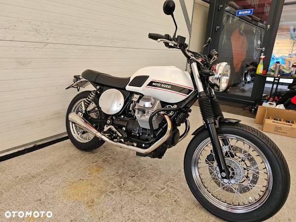 Moto Guzzi V7 - 18