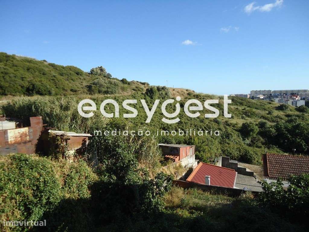 Terreno Carenque para Construção de Moradia - Grande imagem: 4/5