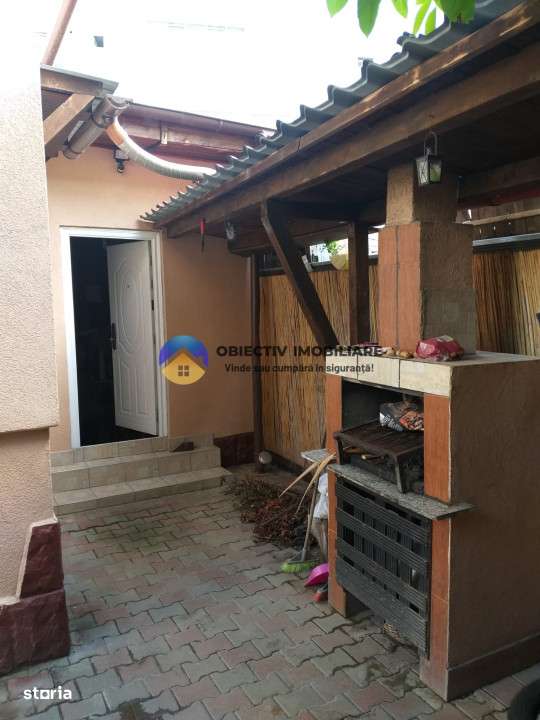 Casa + spatiu comercial la pret de apartament  ,  Precista - Piatra Ne-17