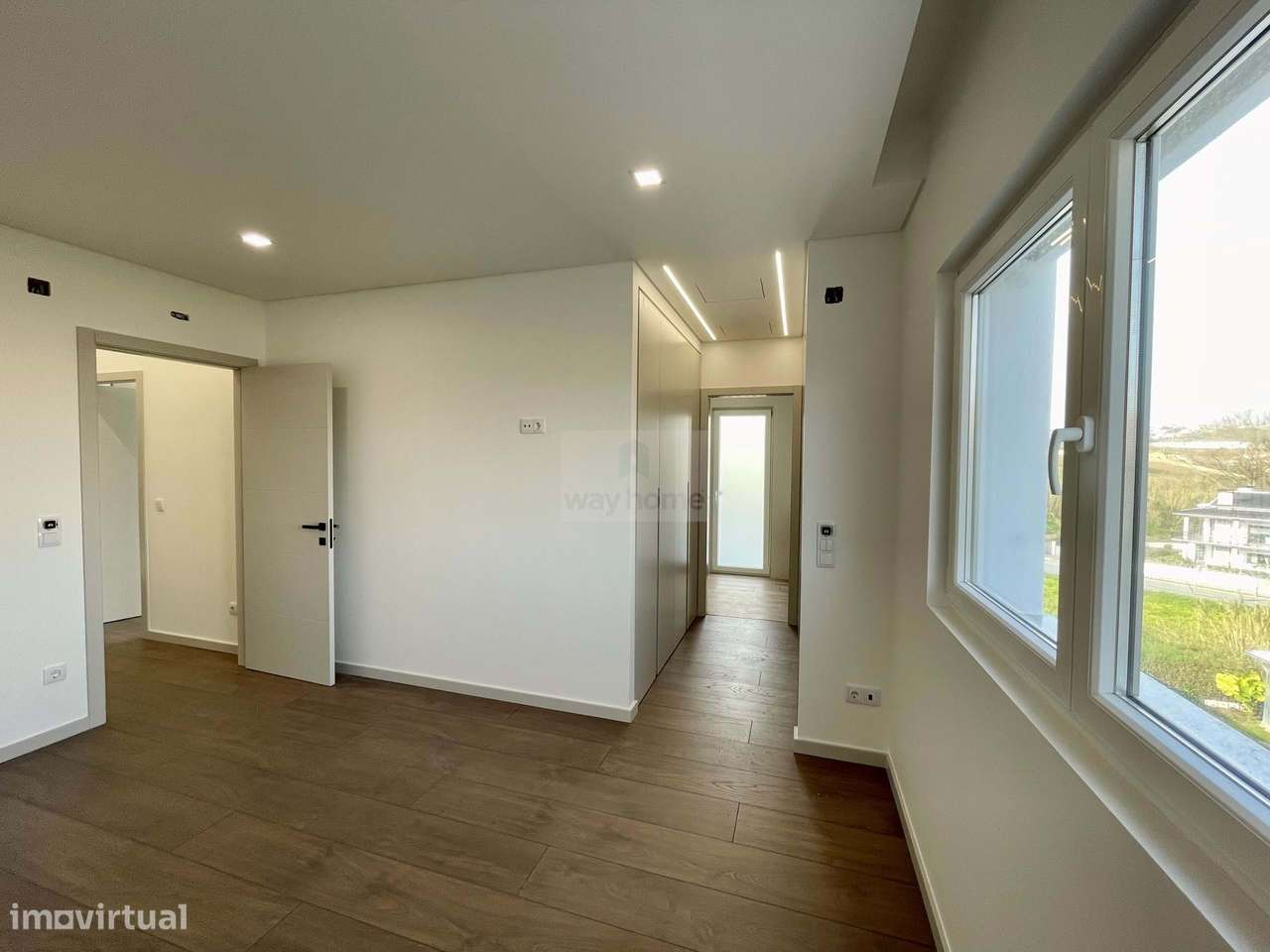 Moradia T4 | Quatro suites | Elevador | Garagem | Lourinhã | Praia da-16