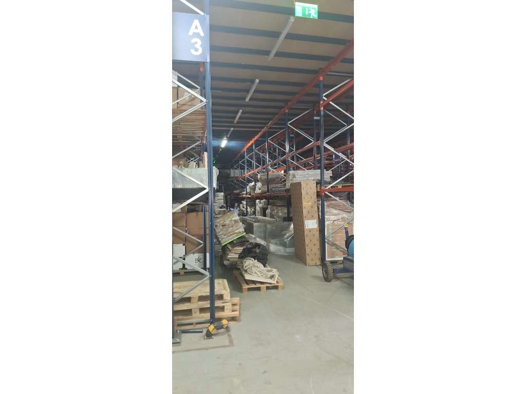 Armazém para Venda e/ou Arrendamento | Zona Industrial de Vialonga ... - Grande imagem: 4/29