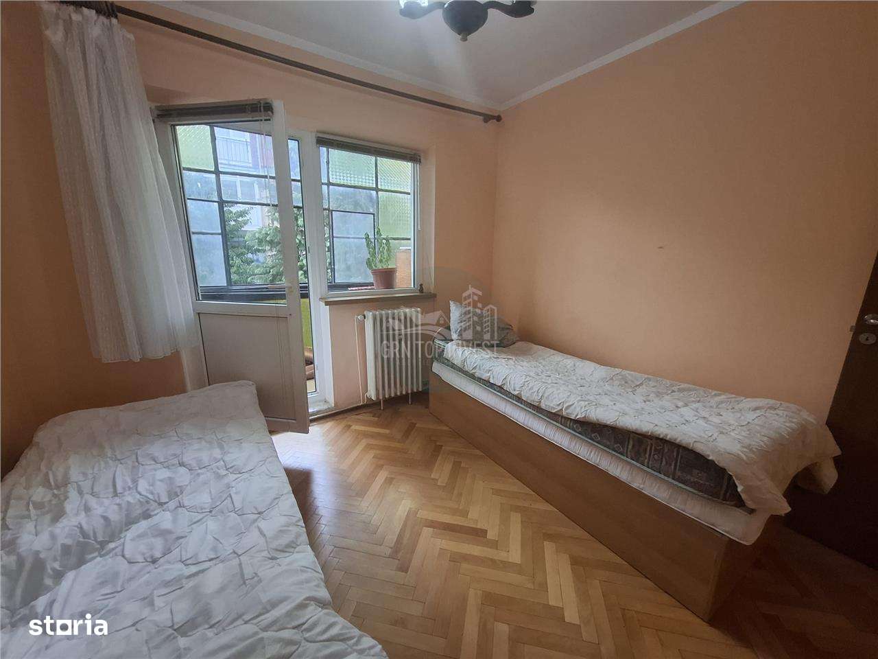 Apartament 4 camere decomandat 2 balcoane pivnita zona Rahovei - Imagine principală: 4/10