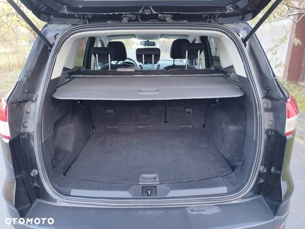 Ford Kuga 2.0 TDCi 2x4 Trend - 6