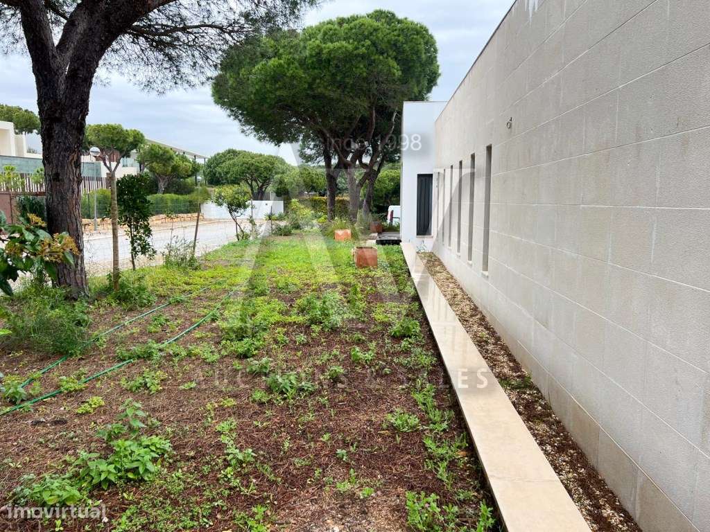Moradia de luxo| V4 | 500 m da Praia Verde| Golfe-41