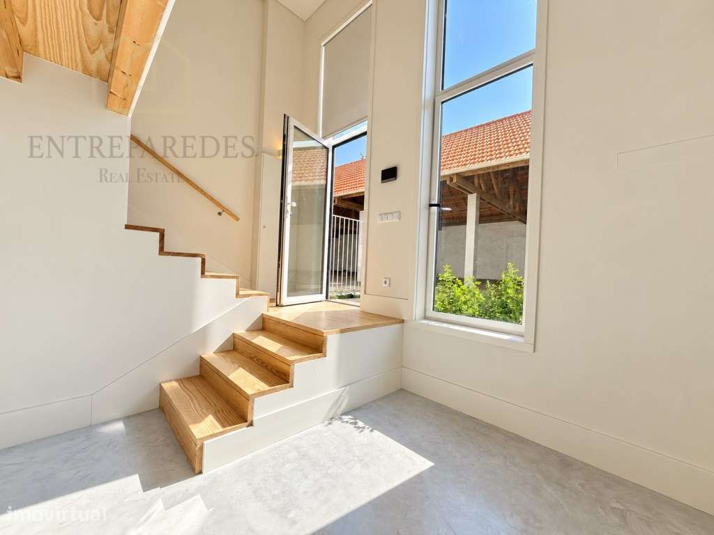 LOFT T1 com mezzanine e jardim para comprar em Cedofeita, Porto-0
