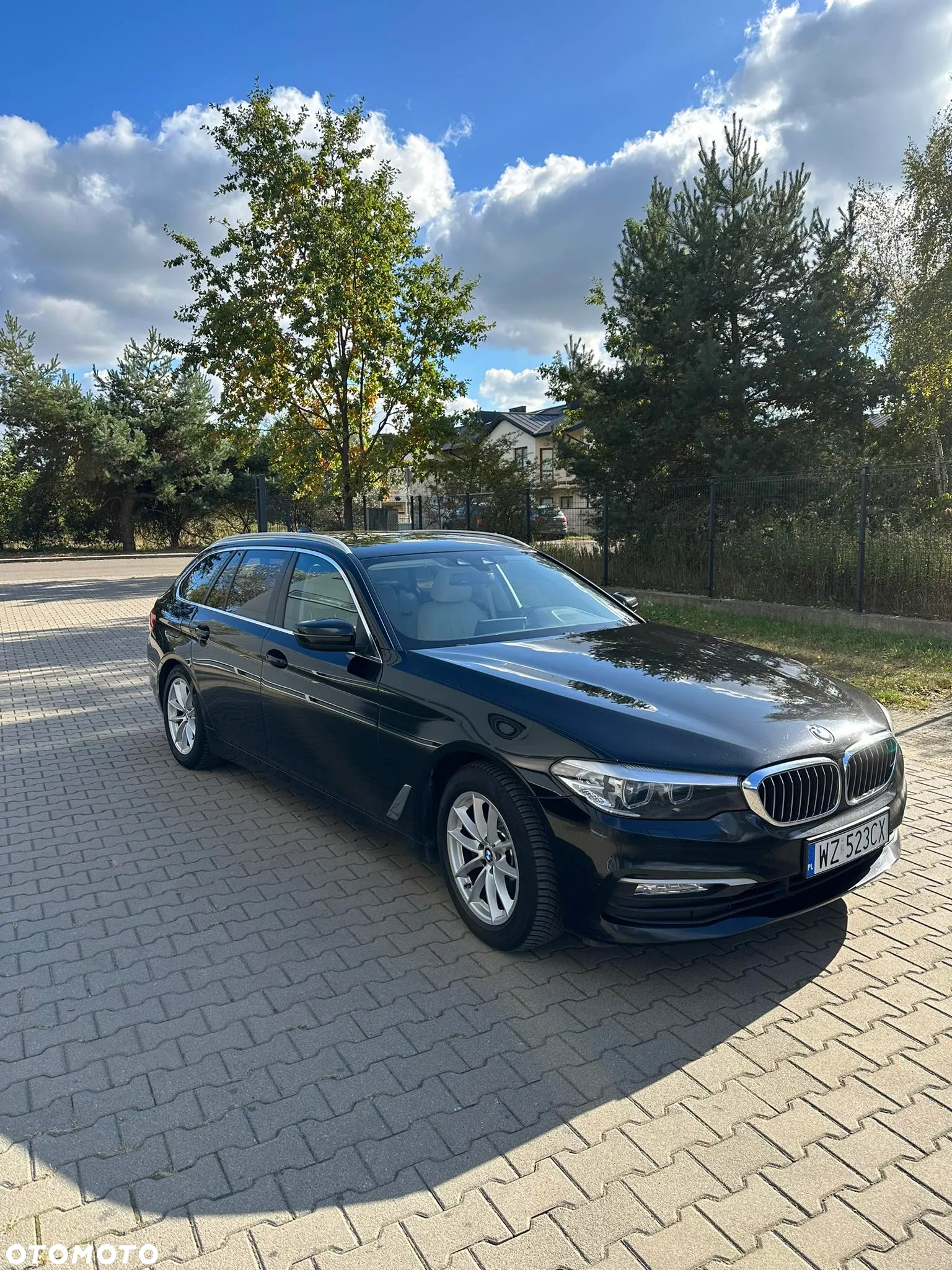 BMW Seria 5 520d xDrive - 4