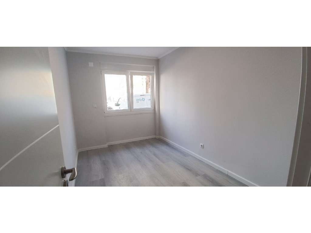 Apartamento T2 - Benfica - Remodelado-10