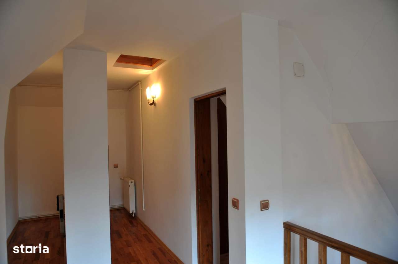 Vila de pe cărțile poștale-1