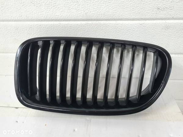 Atrapa grill nerka lewa BMW F10 F11org. - 1