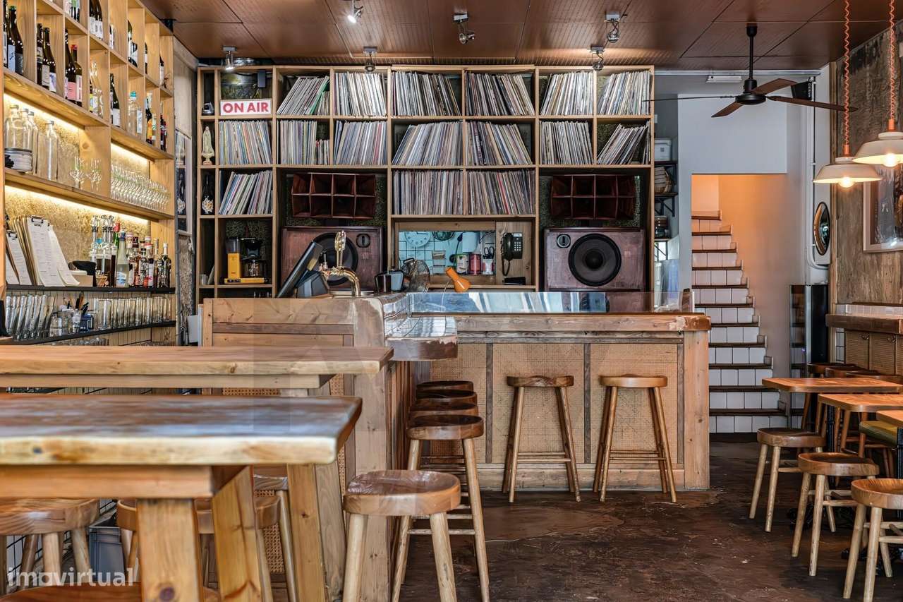 Restaurante Renovado na Rua da Boavista (Lisboa) - Grande imagem: 3/28