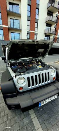 Jeep Wrangler - 5