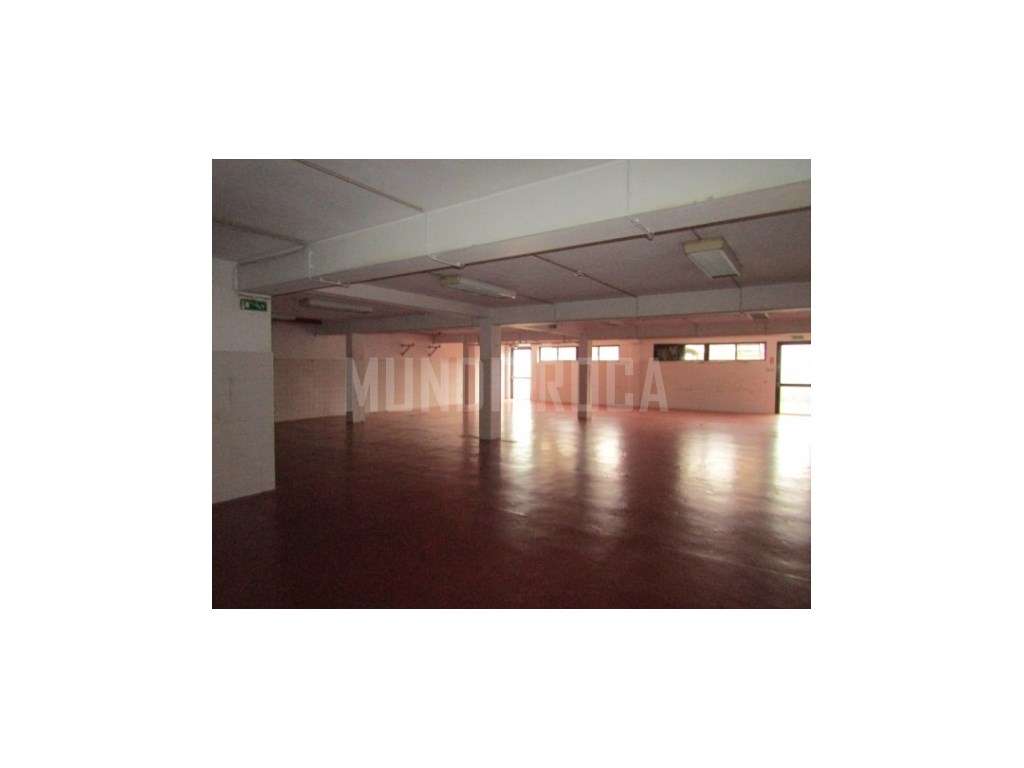 2 lojas comerciais Porto-4