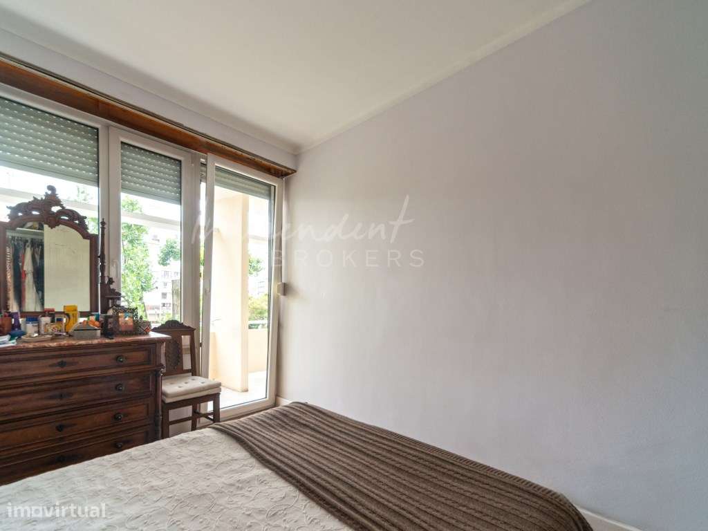 EXCELENTE APARTAMENTO T4 PARA VENDA [ESTRELA]-17