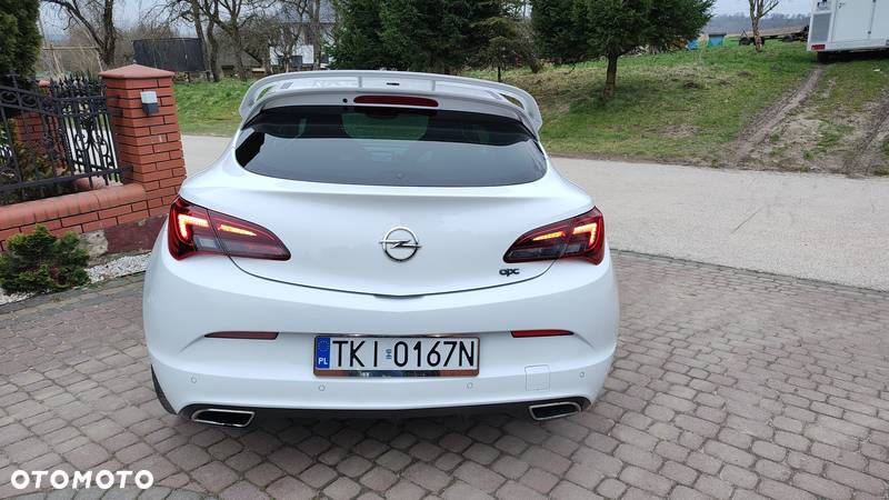 Opel Astra IV GTC OPC - 9