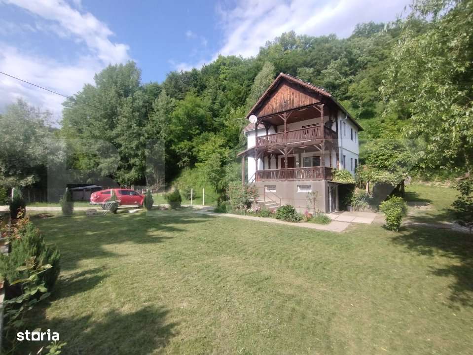 Exclusivitate!! Casa 4 camere, 140 mp, 2 nivele, teren+padure 2500 mp, - Imagine principală: 1/10