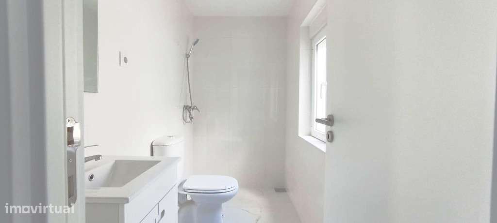 Moradia M4, Vale das Flores-7