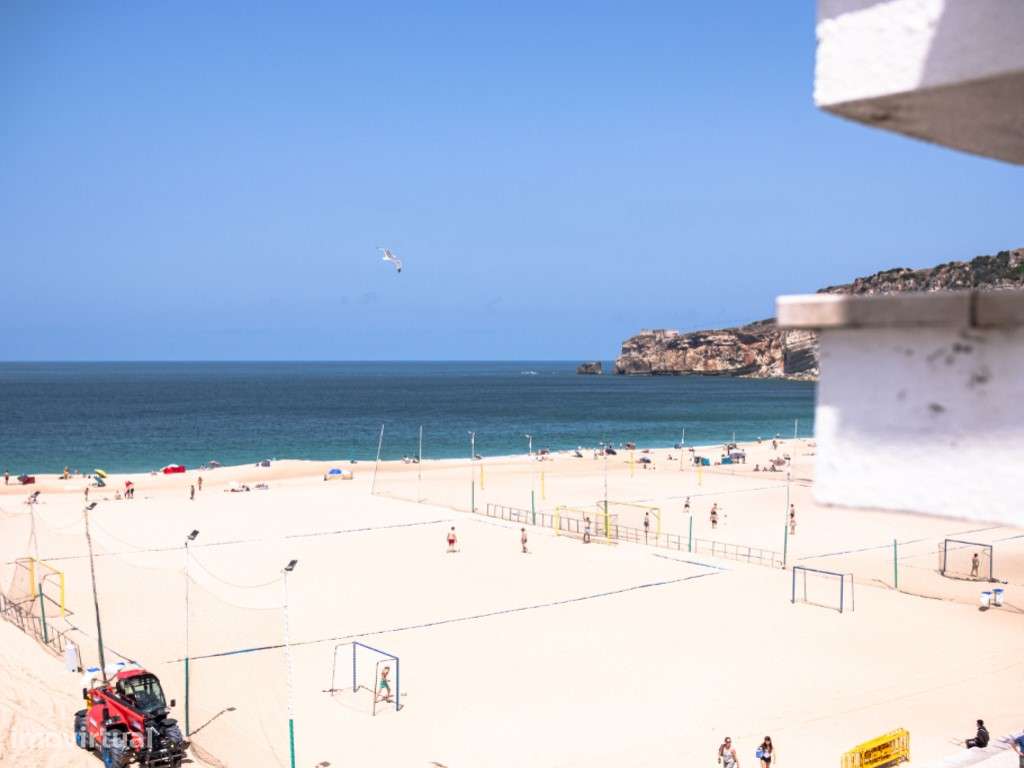 Apartamento T2 com Rooftop e Vista de 360º na Melhor Localização da...-42