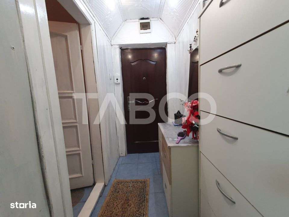 Apartament de vanzare cu 2 camere semidecomandat 40 mp utili - Imagine principală: 4/5