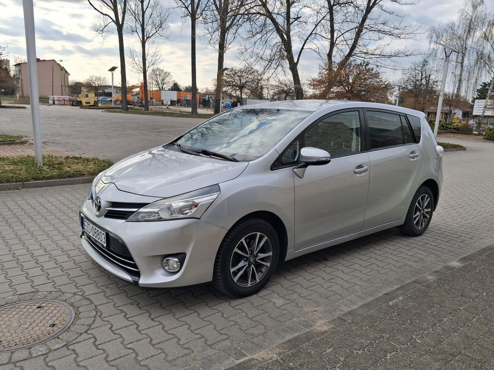 Toyota Verso 1.6 5-Sitzer Life 2013