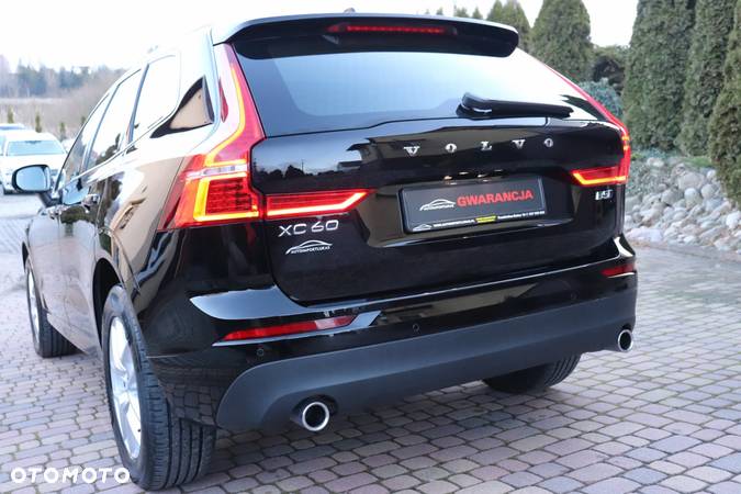 Volvo XC 60 B5 D AWD Momentum - 28