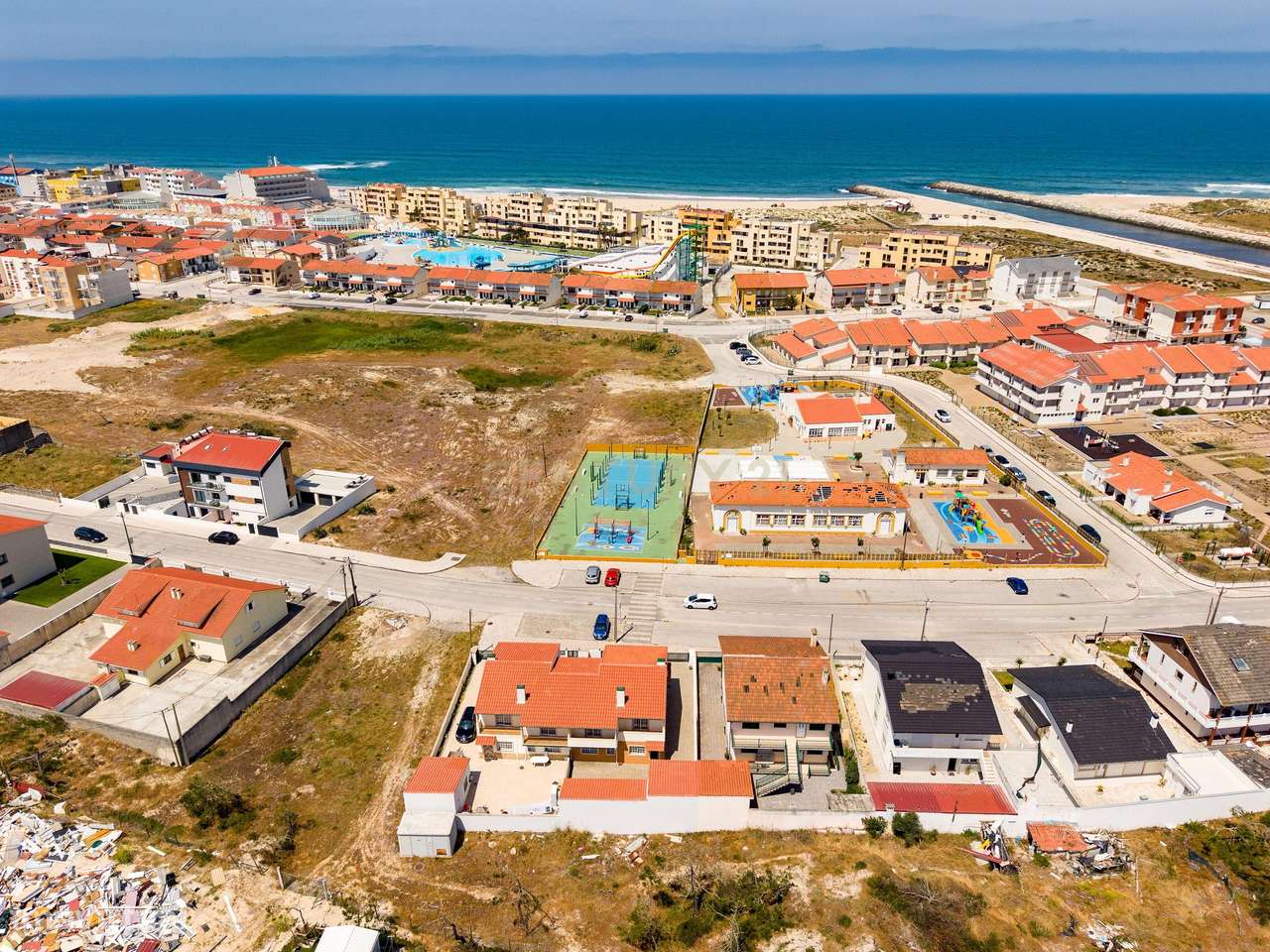 Moradia Geminada a 450mt da praia da Vieira de Leiria - Oportunidade Ú-45