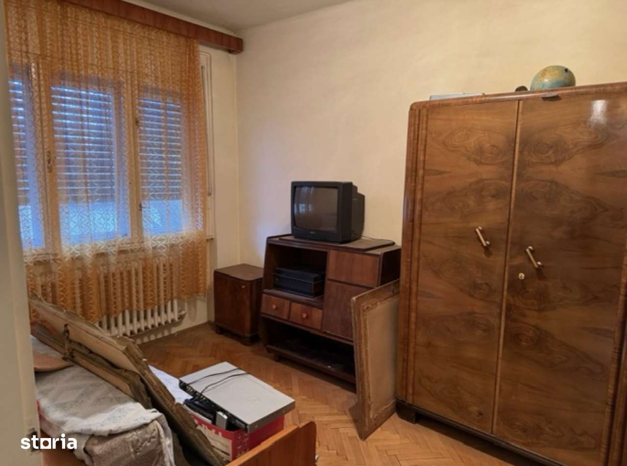 Apartament in asociatie,3 camere,garaj,Strada Mileniului-2