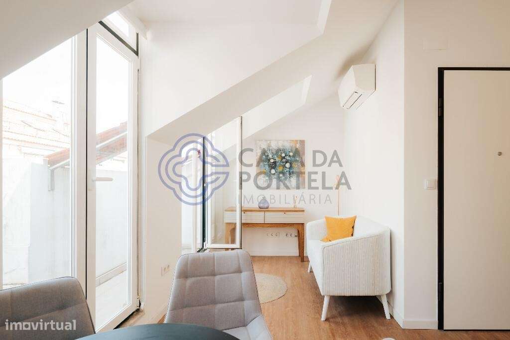 T2 Remodelado com Vista de Rio – São Vicente, Lisboa-13