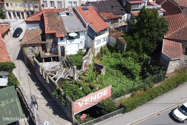 Propriedade única no centro de Guimarães-8