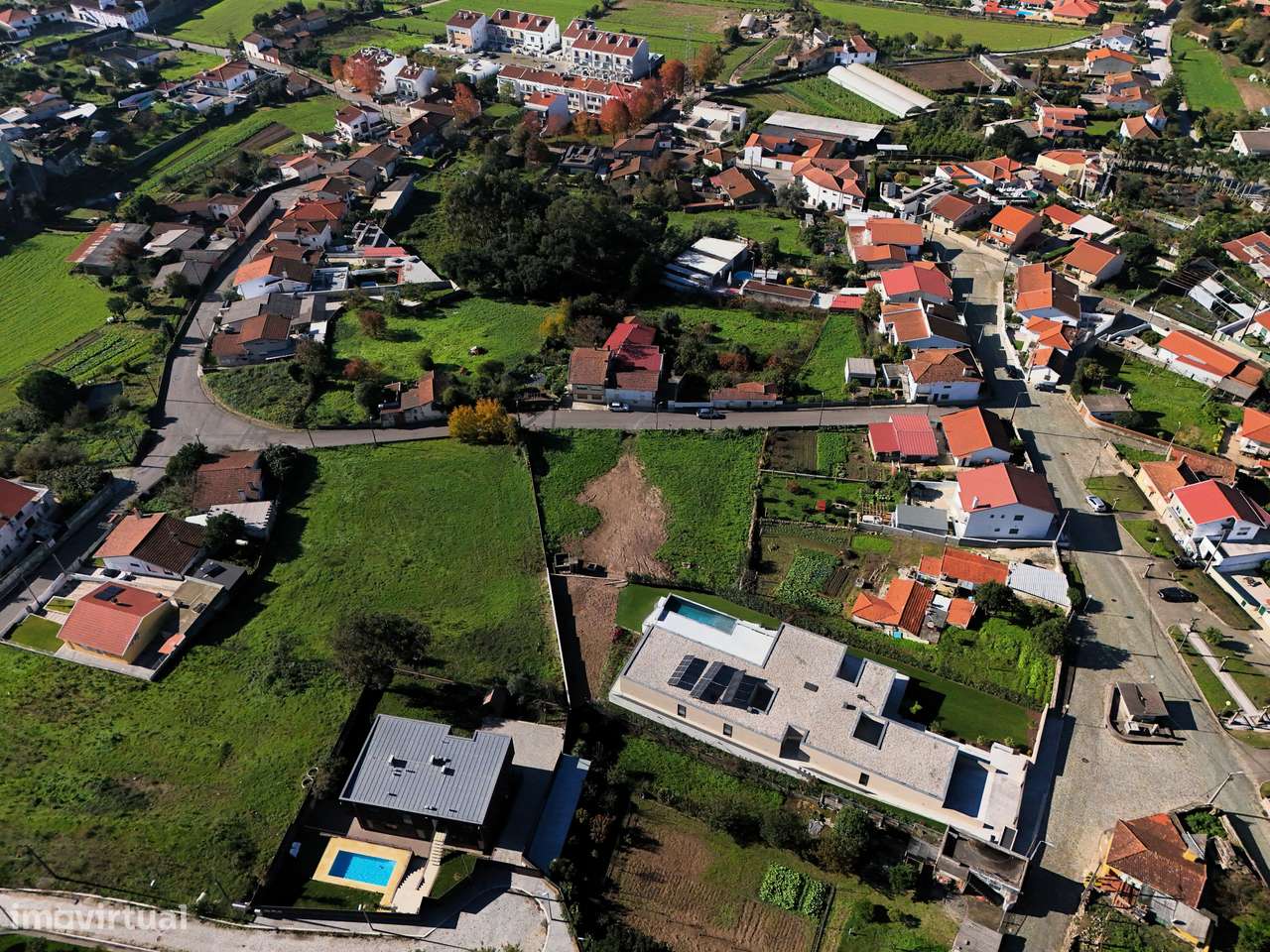 Terreno suburbano de 1665m² para construir - Folgosa, Maia - Grande imagem: 4/4